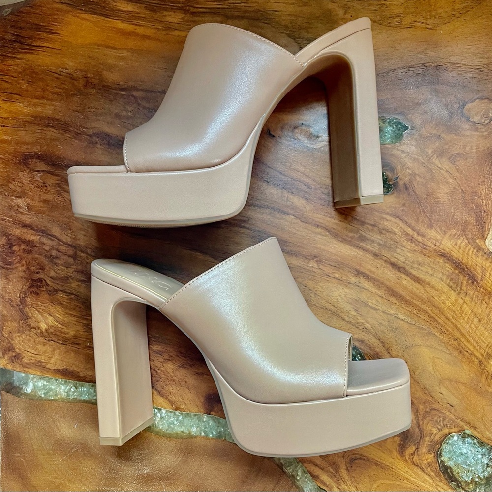 I.N.C. International Concepts Women’s Rali Platform Slide Mule, Nude, Size “8”